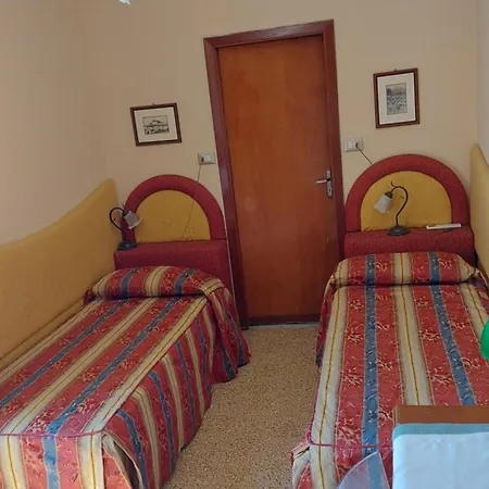 Ξενοδοχείο Regina 3*