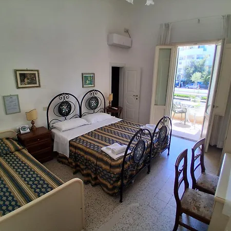 Hotel Regina 3*